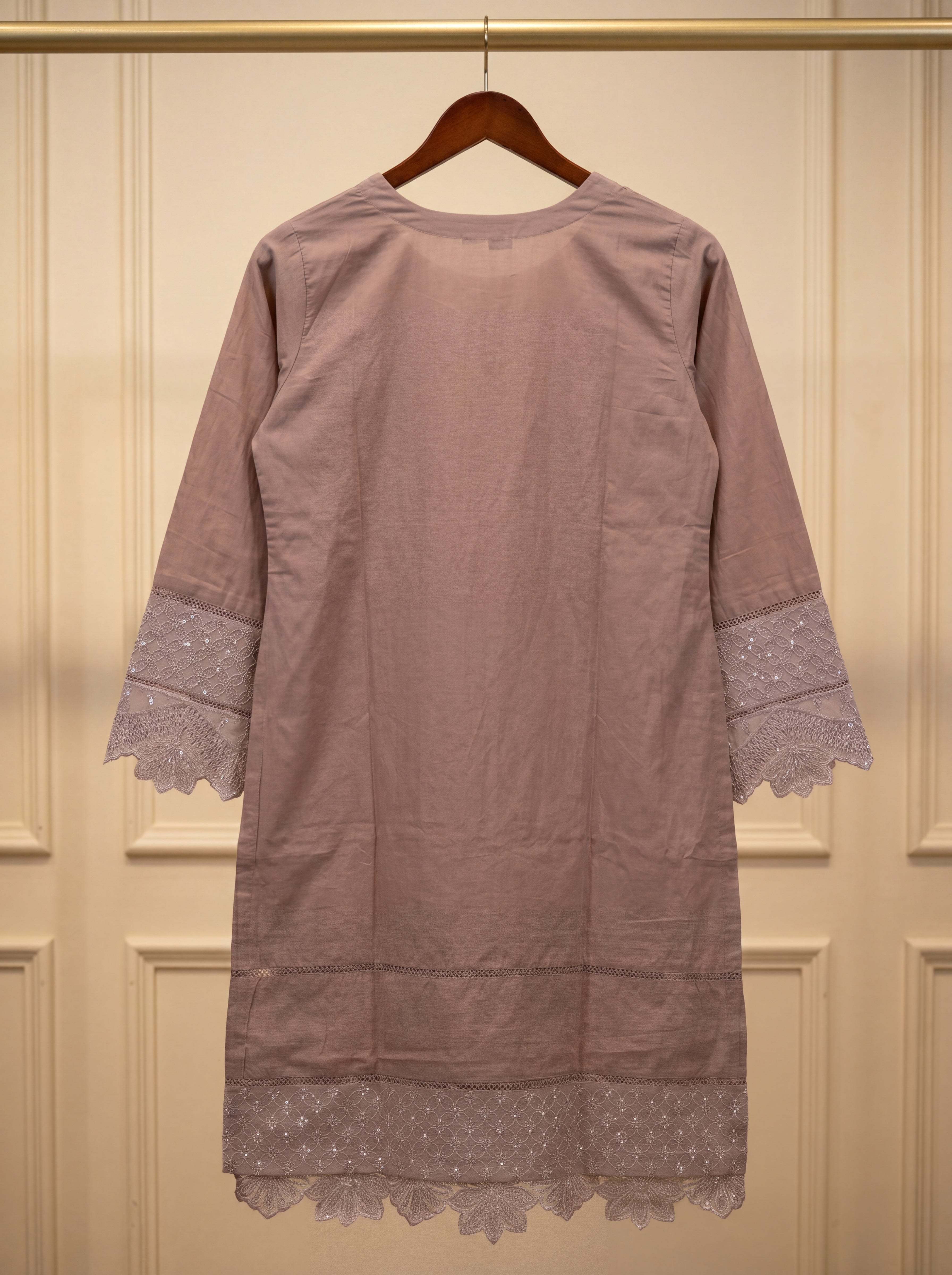 Elara – Embroidered Luxury Lawn 3 Piece Suit by ANAWA